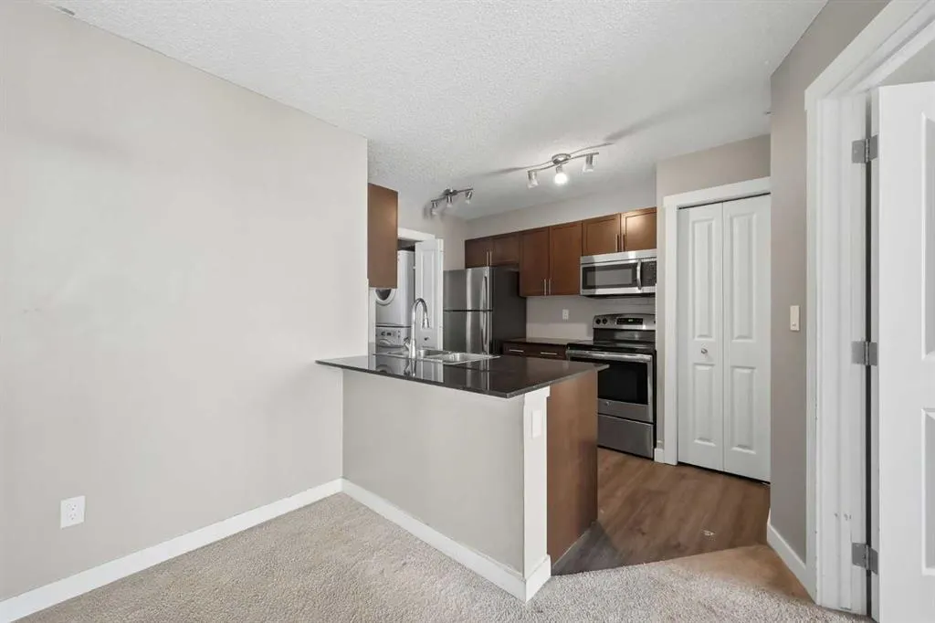 10 Kincora Glen Park NW #504