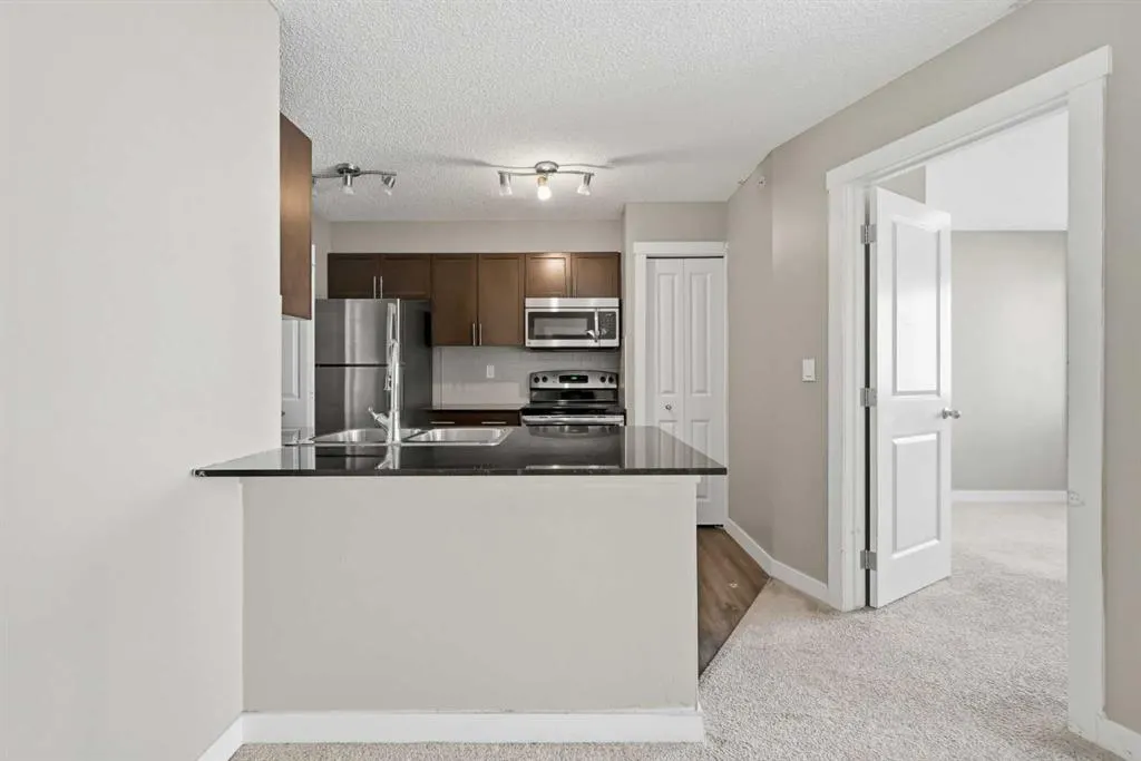 10 Kincora Glen Park NW #504