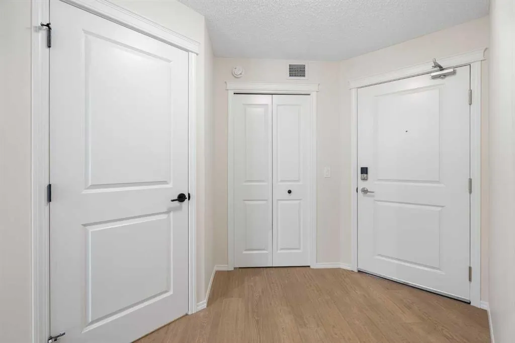 115 Prestwick Villas SE #1112