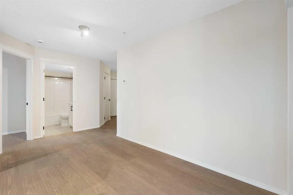115 Prestwick Villas SE #1112