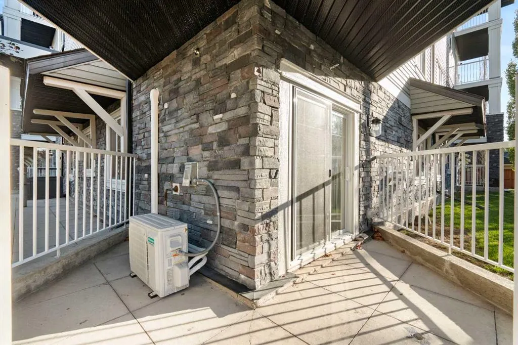 115 Prestwick Villas SE #1112