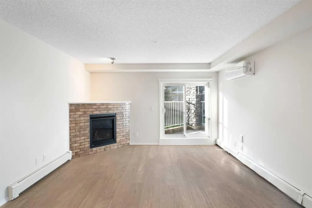 115 Prestwick Villas SE #1112