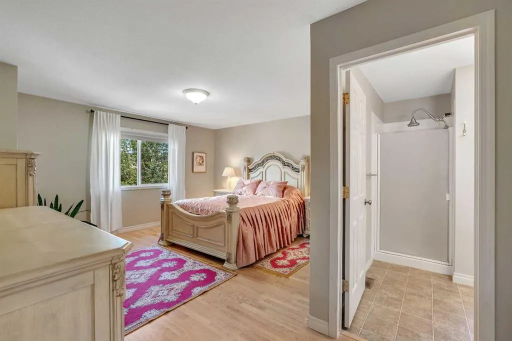 84 Willowbrook Crescent NW