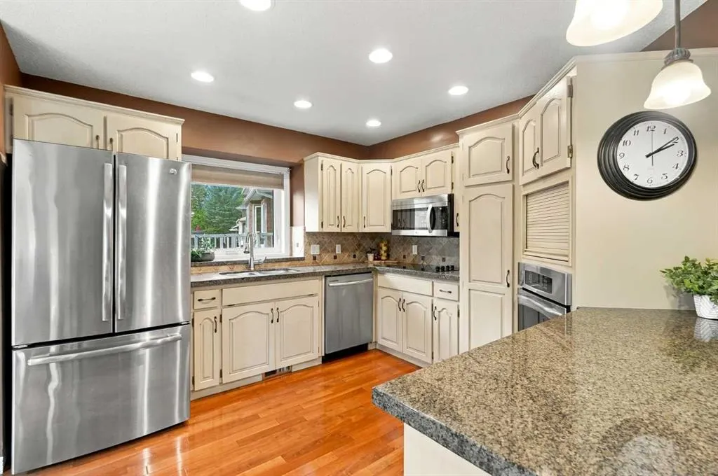 21 Mt Robson Close SE