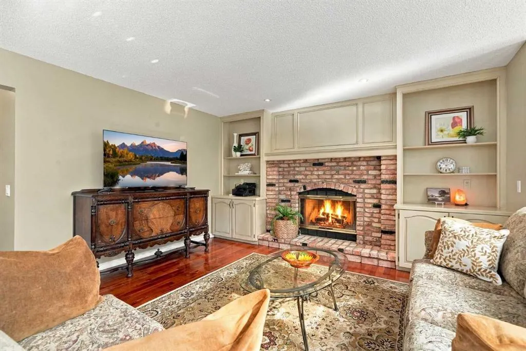 21 Mt Robson Close SE