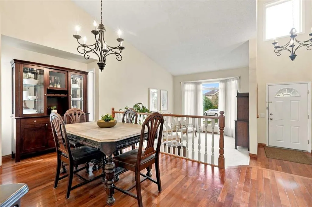 21 Mt Robson Close SE