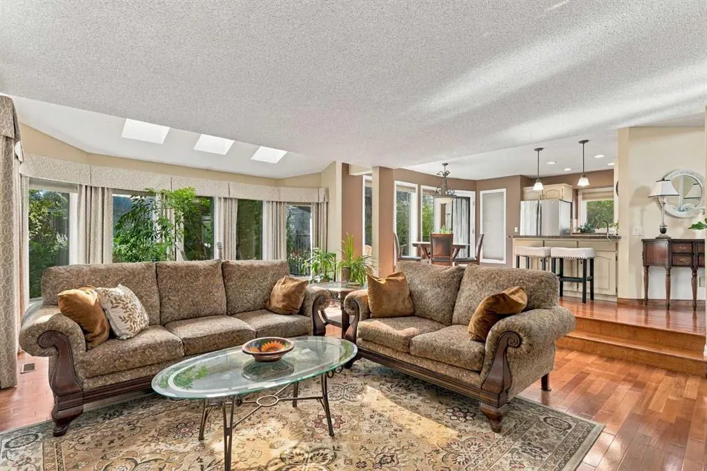 21 Mt Robson Close SE