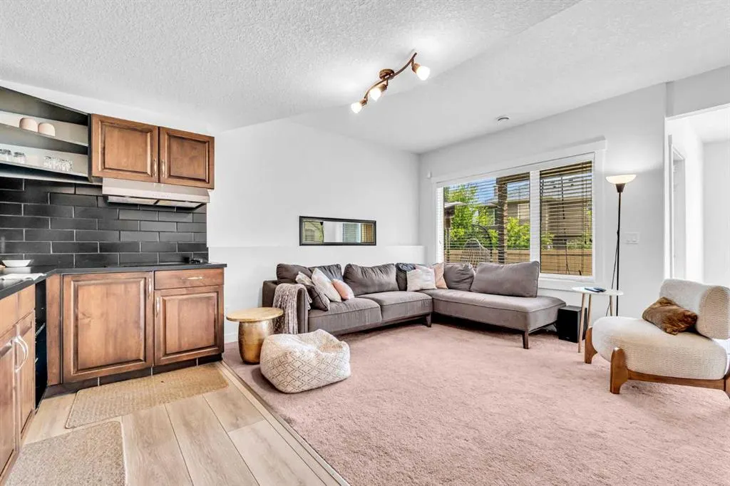 452 Evergreen Circle SW