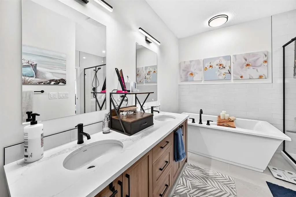 15 Coopersfield Link SW #2000