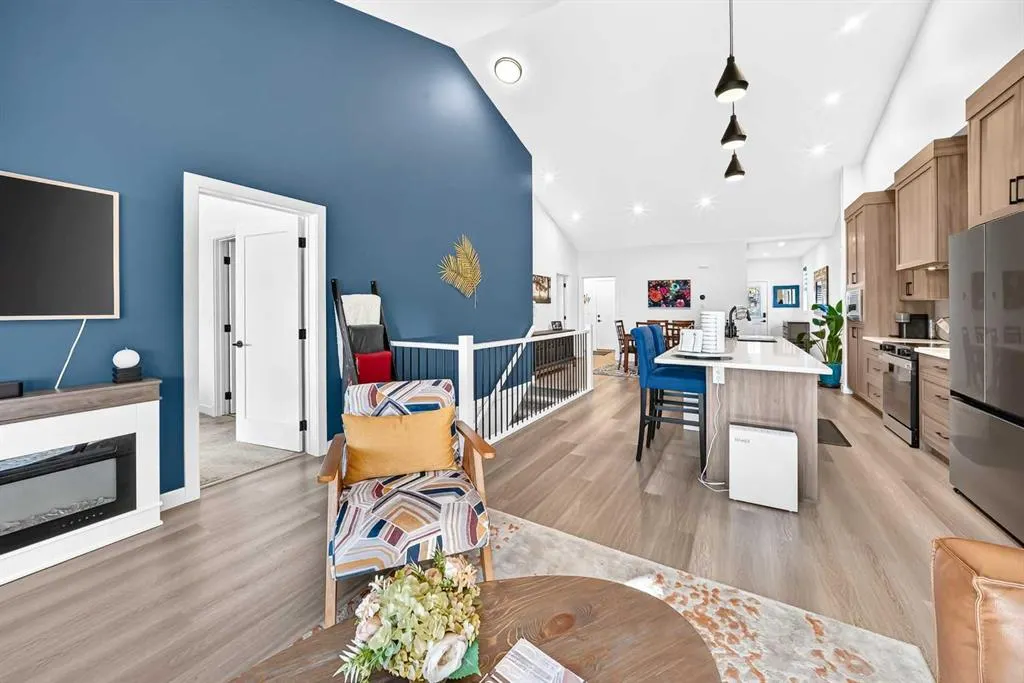 15 Coopersfield Link SW #2000