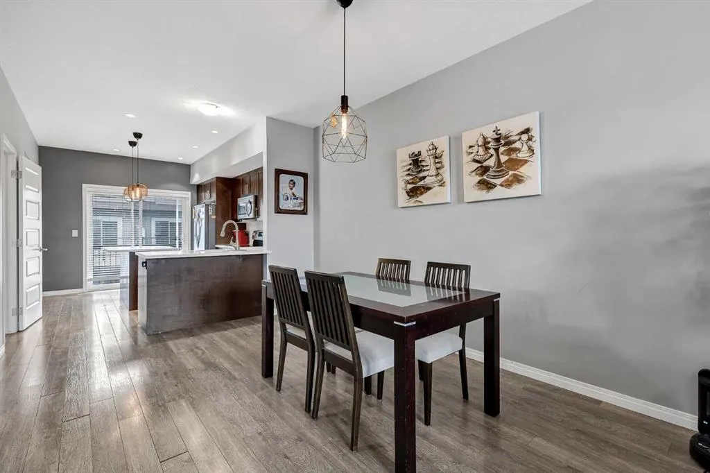 280 Williamstown Close NW #302
