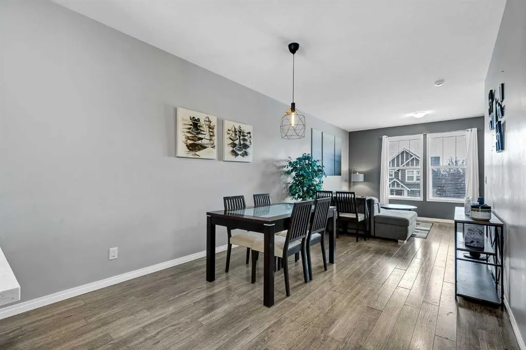280 Williamstown Close NW #302