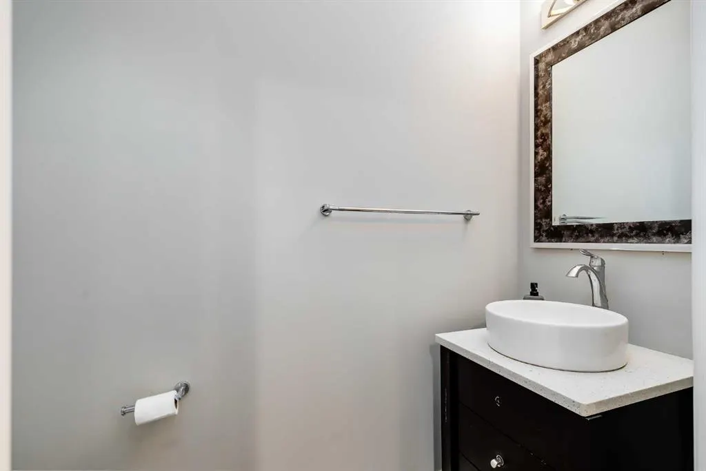 280 Williamstown Close NW #302