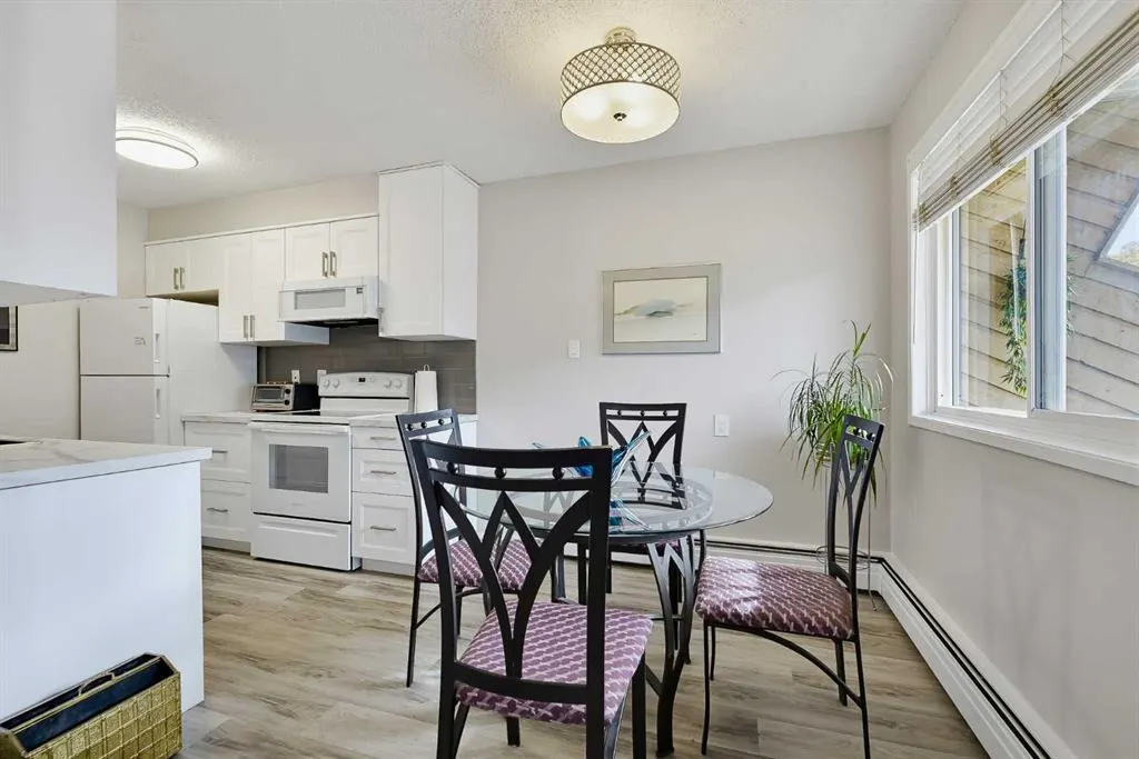 617 56 Avenue SW #201
