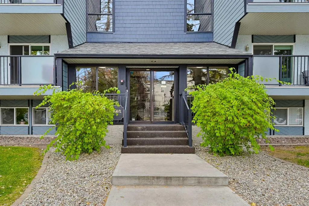 617 56 Avenue SW #201