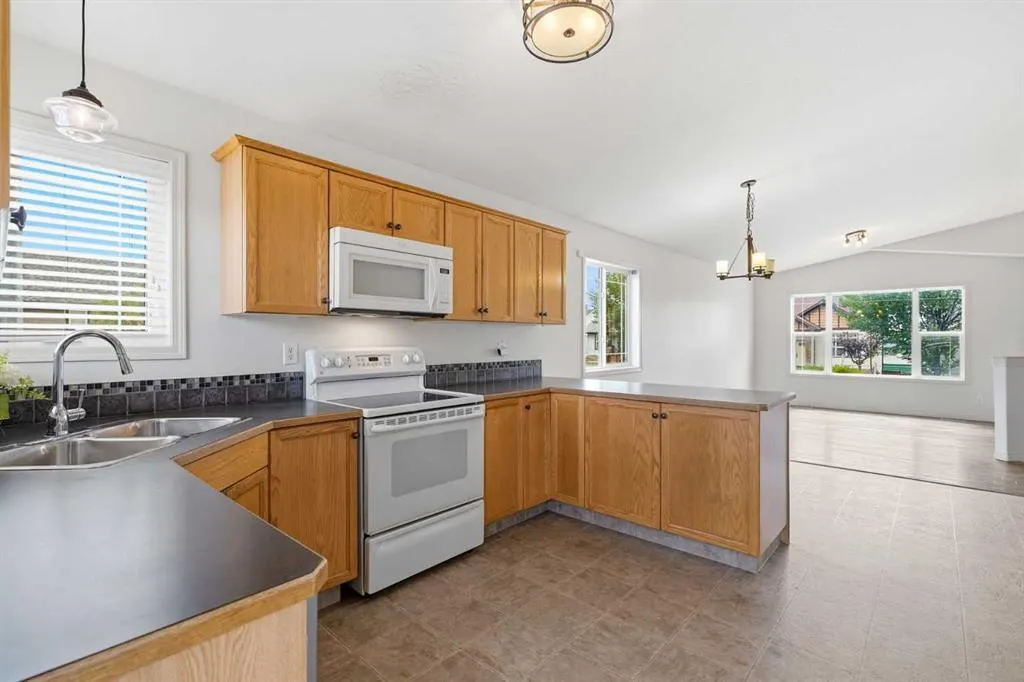 95 Inglewood Drive
