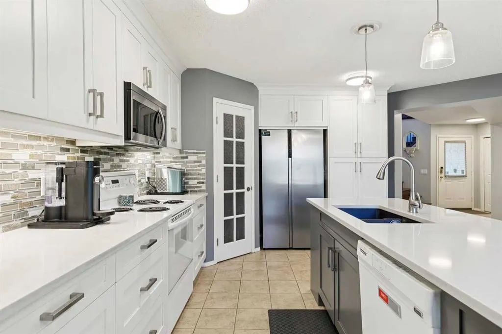 118 Citadel Crest Park NW