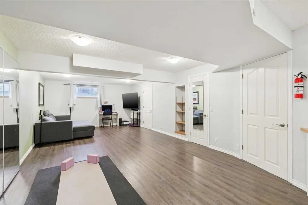 118 Citadel Crest Park NW