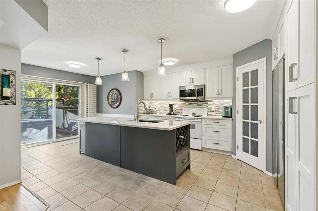 118 Citadel Crest Park NW