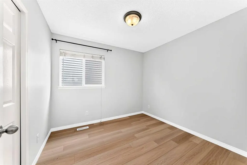 352 Copperfield Gardens SE