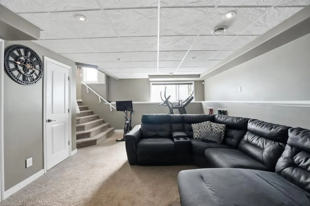 52 Castella Crescent