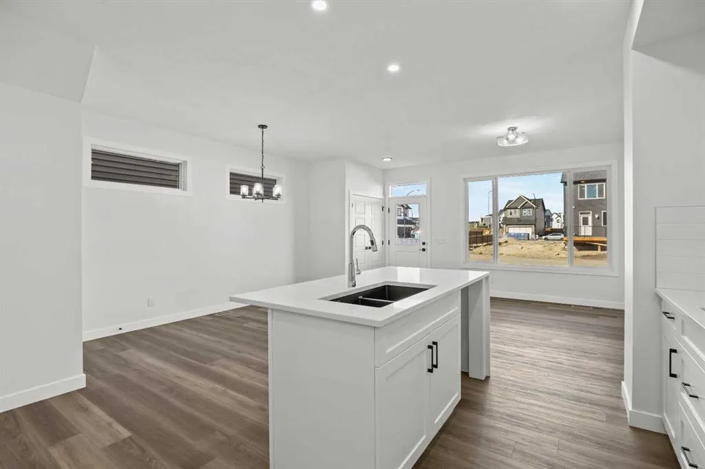 160 Snowberry Common SE