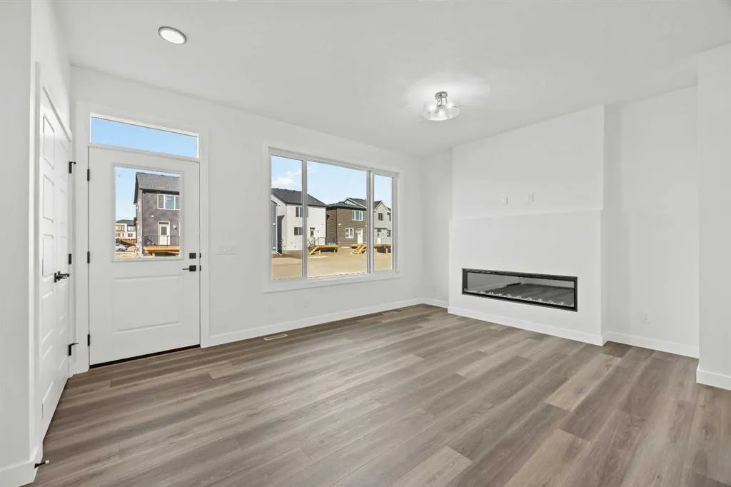 160 Snowberry Common SE