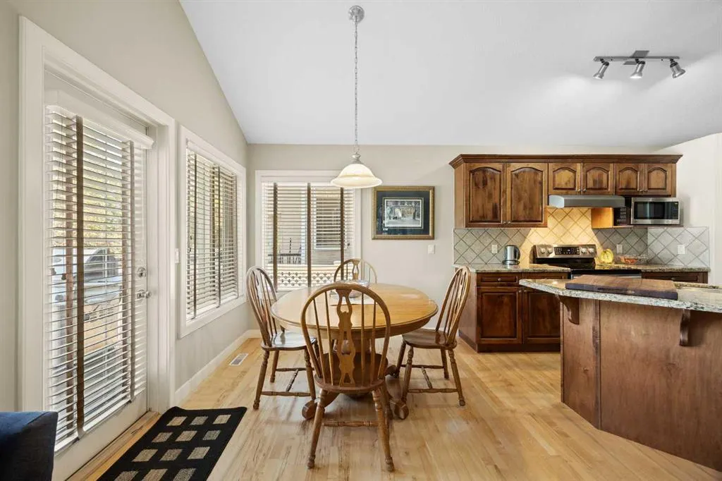 93 Coach Court SW