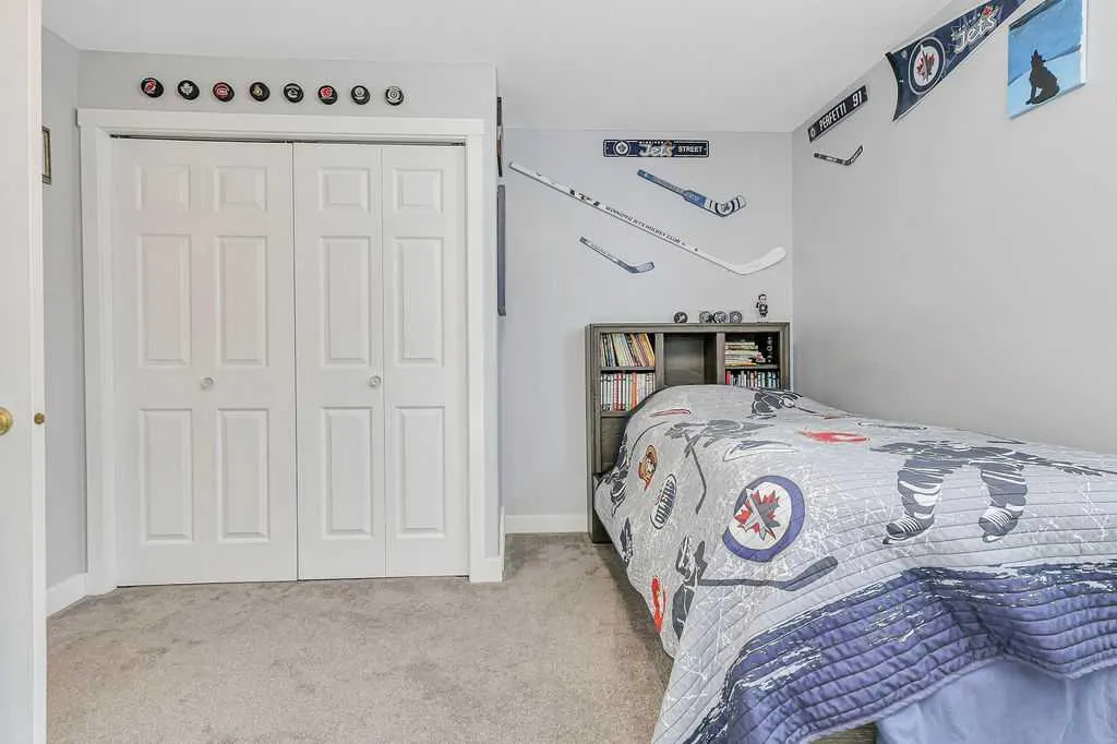 124 Lamont Close