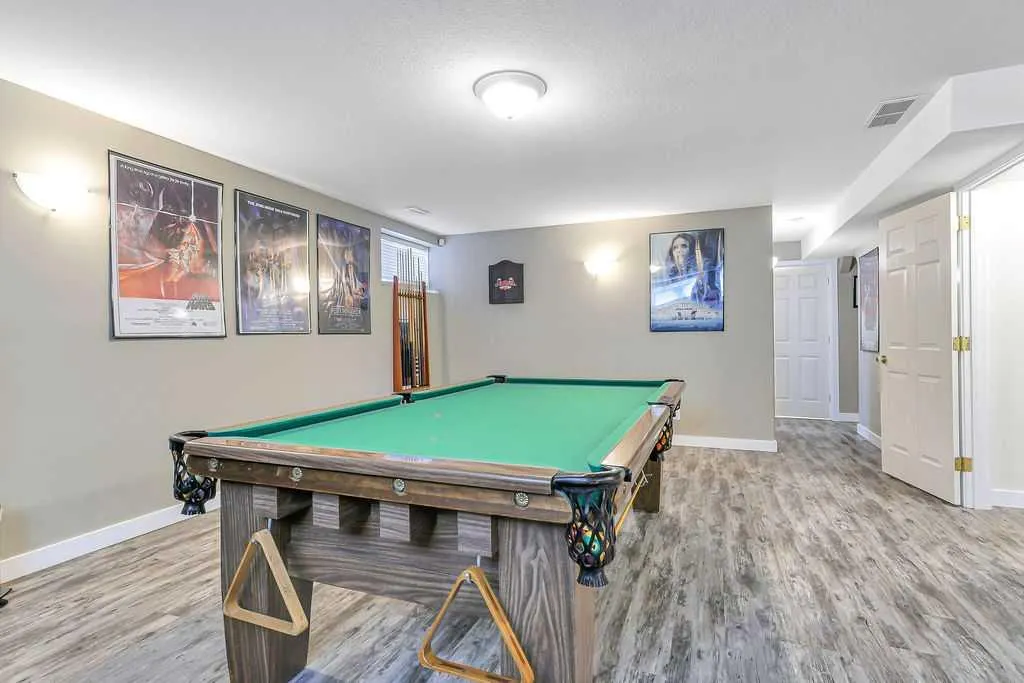 124 Lamont Close