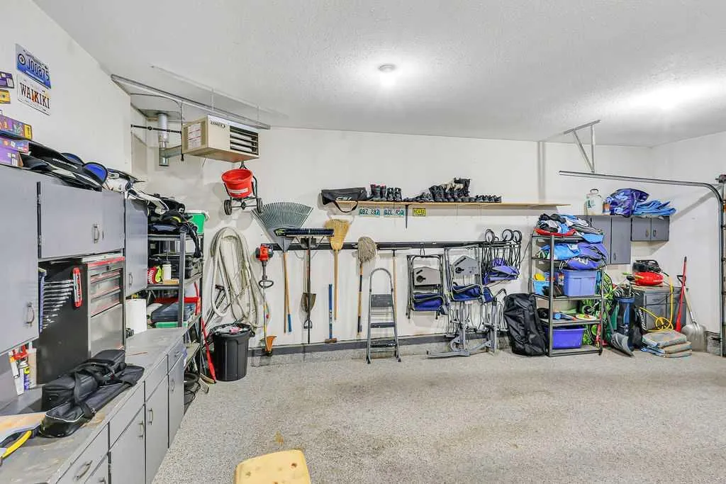 124 Lamont Close