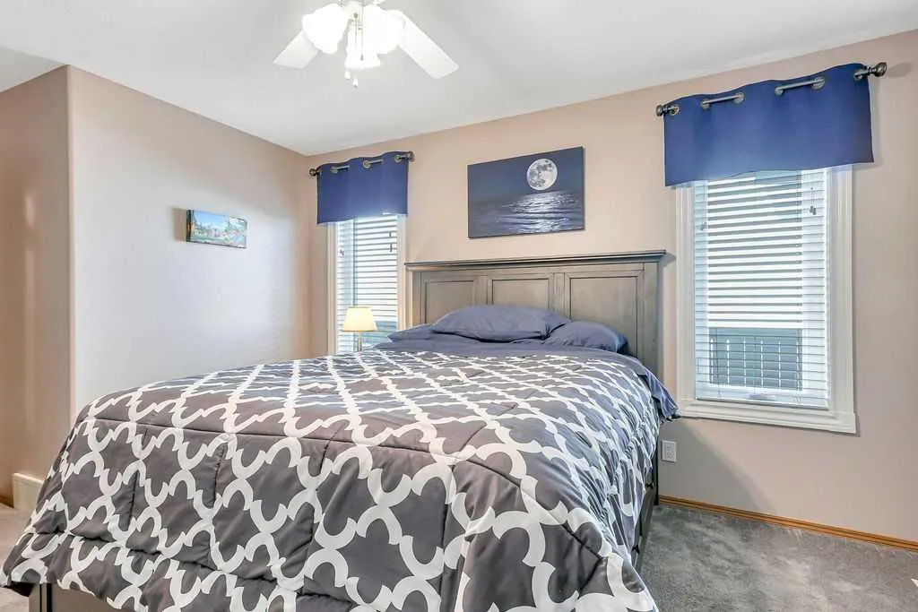 124 Lamont Close