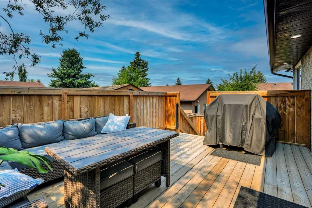 115 Abingdon Crescent NE