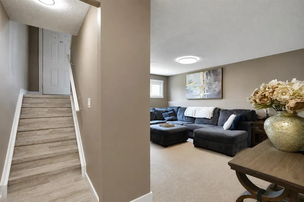 115 Abingdon Crescent NE