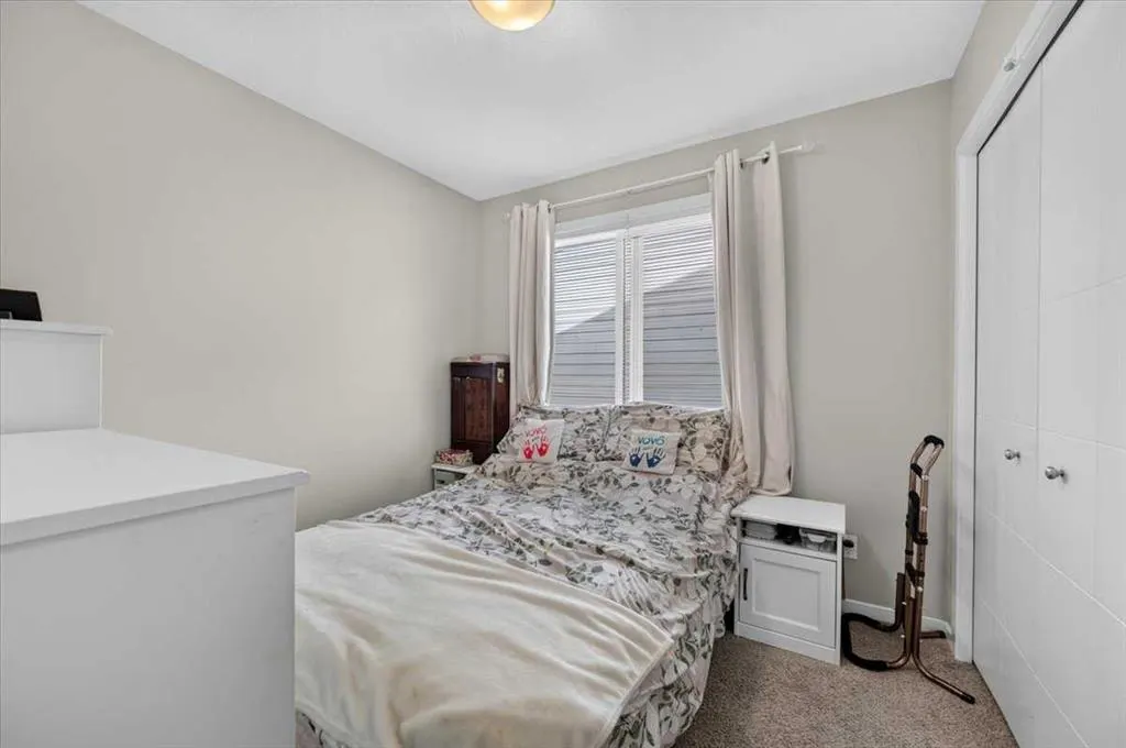 235 Redstone Walk NE #204