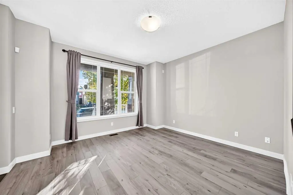 83 Legacy Crescent SE