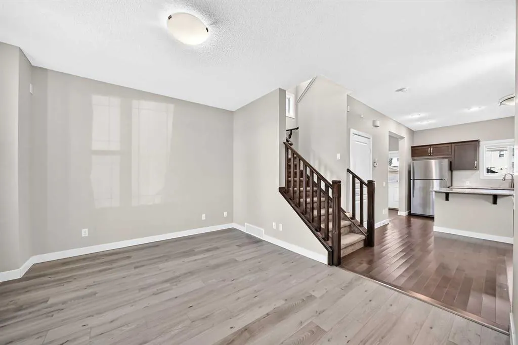 83 Legacy Crescent SE