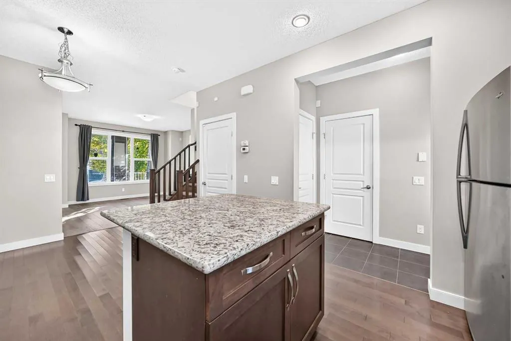 83 Legacy Crescent SE
