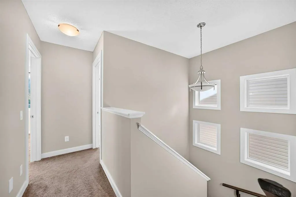 83 Legacy Crescent SE