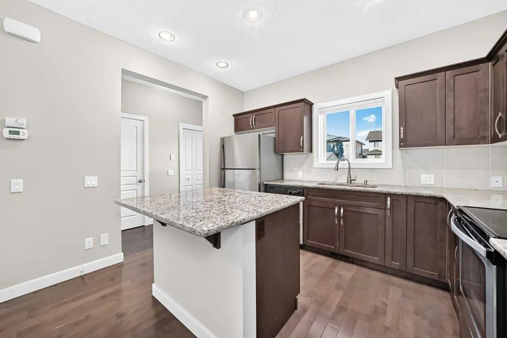 83 Legacy Crescent SE
