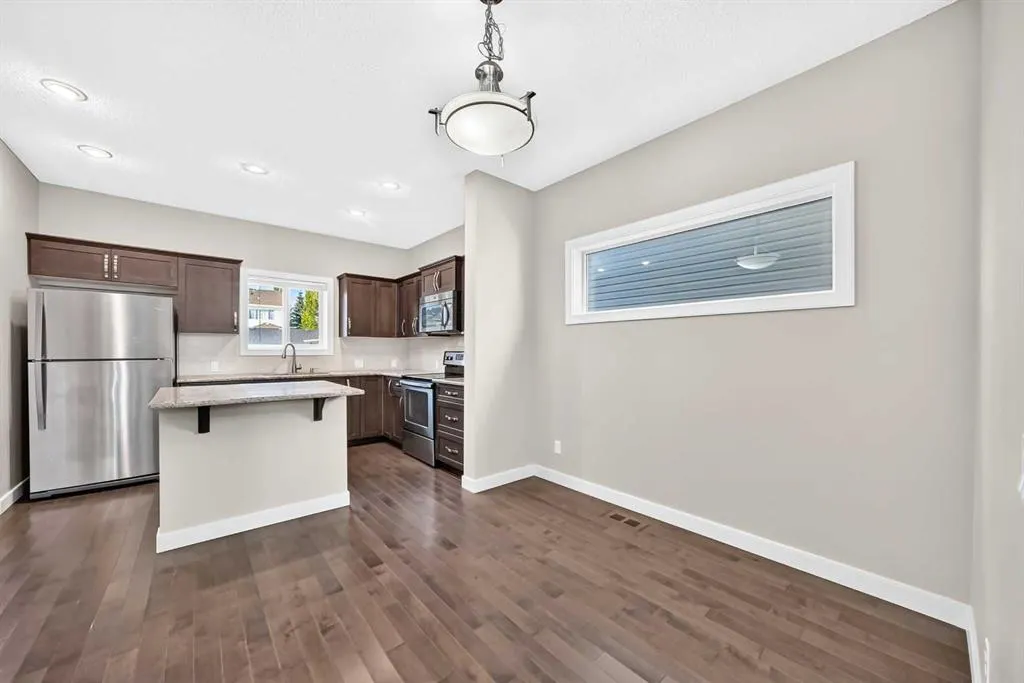 83 Legacy Crescent SE
