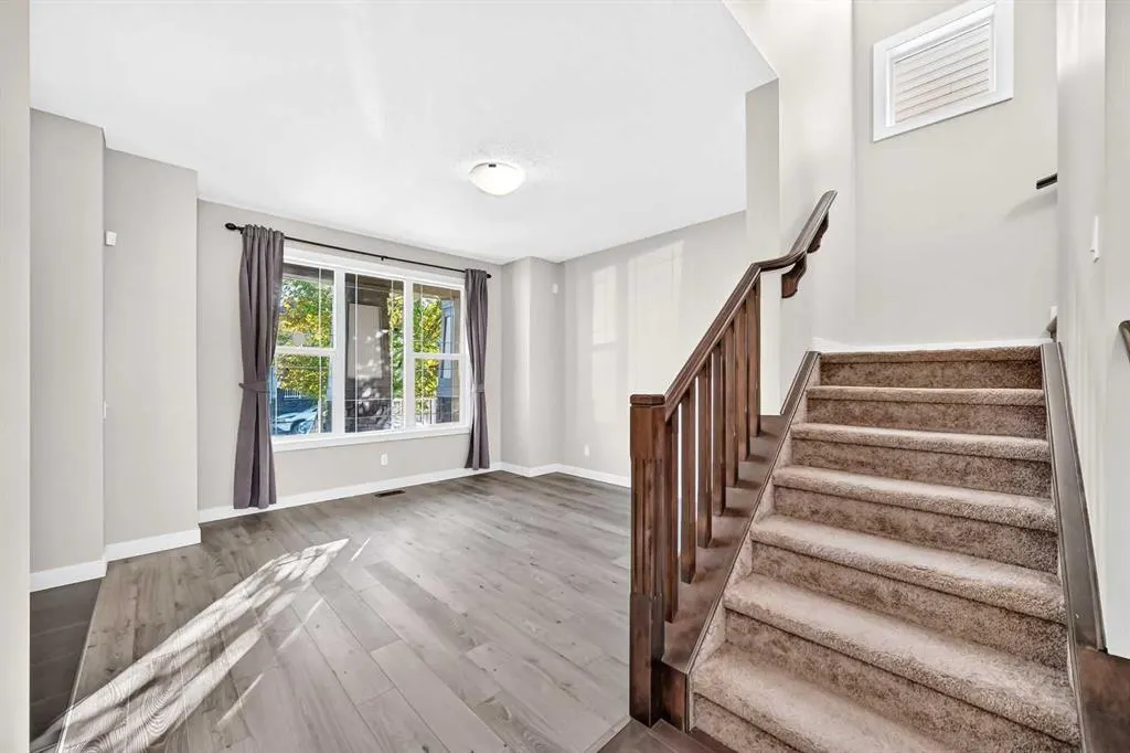 83 Legacy Crescent SE