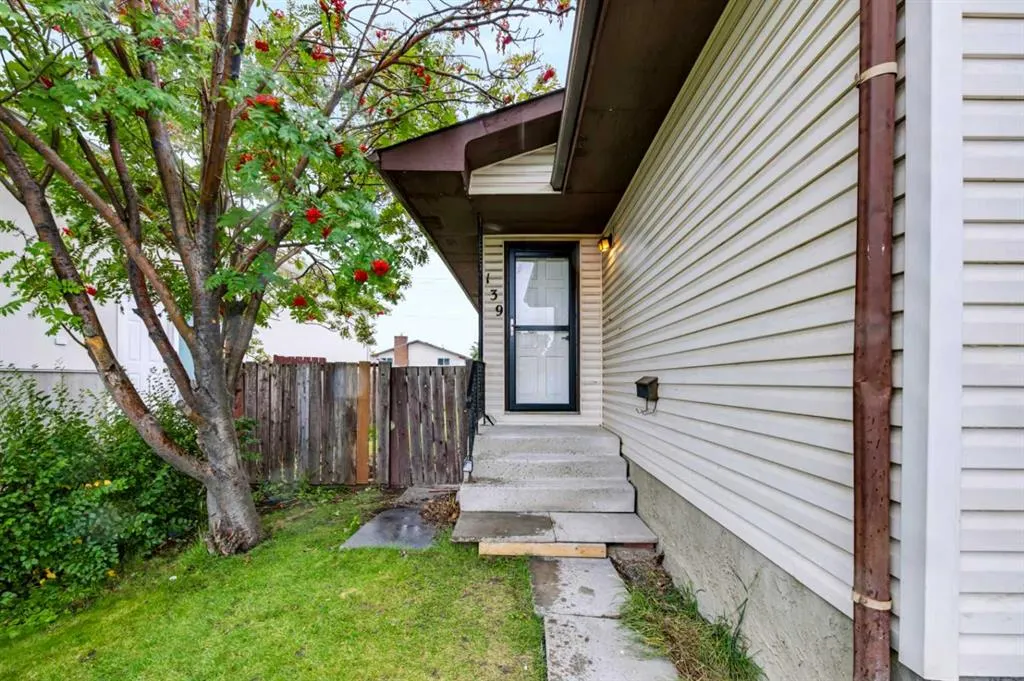 139 Falsby Road NE