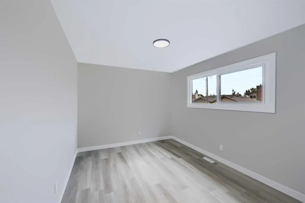 139 Falsby Road NE