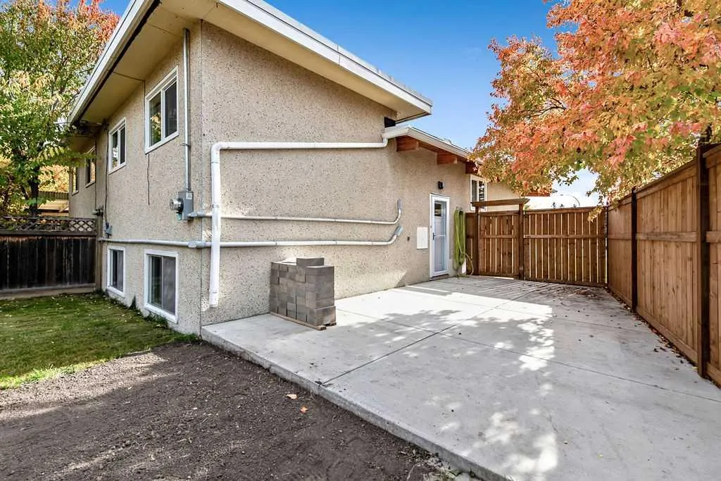 4421 Vissar Crescent NW