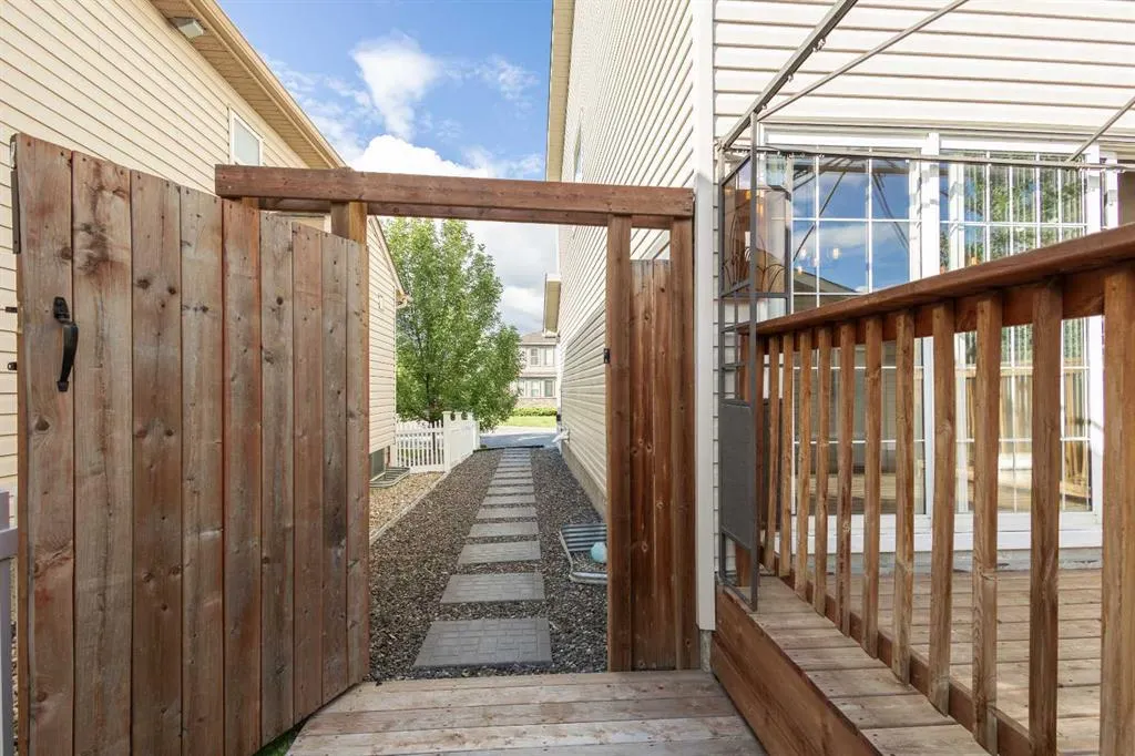 196 Eversyde Circle SW