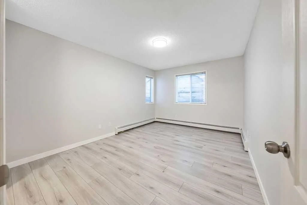 20 Sierra Morena Mews SW #109