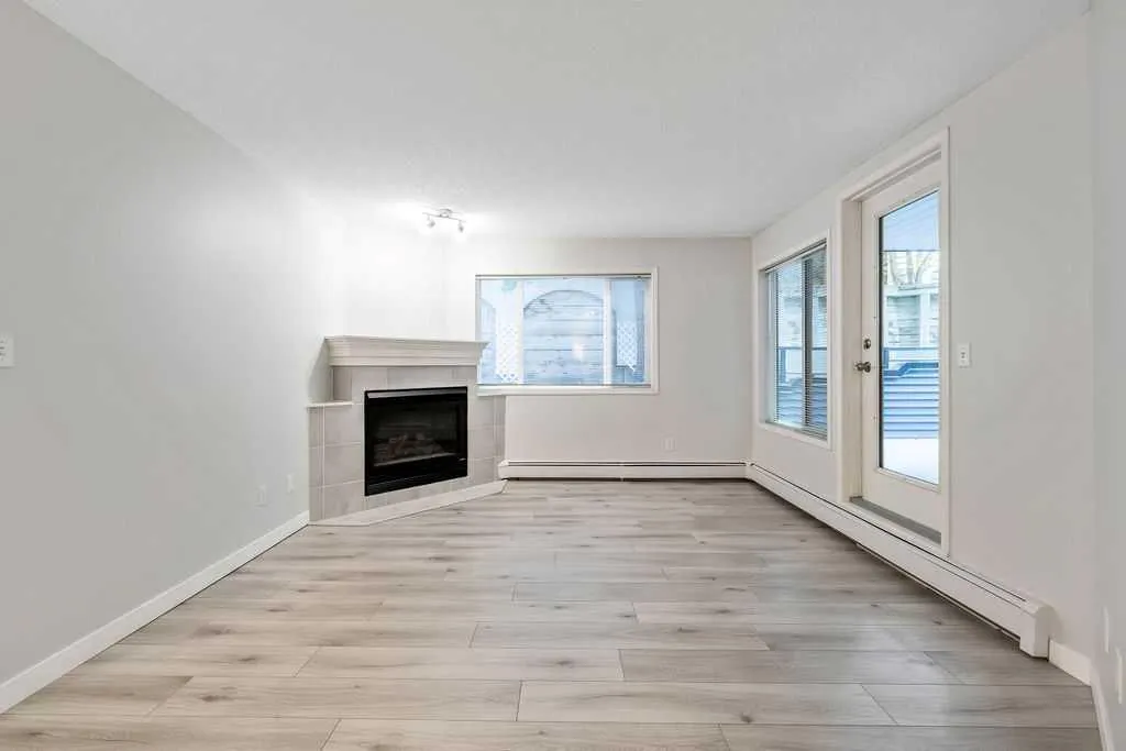 20 Sierra Morena Mews SW #109