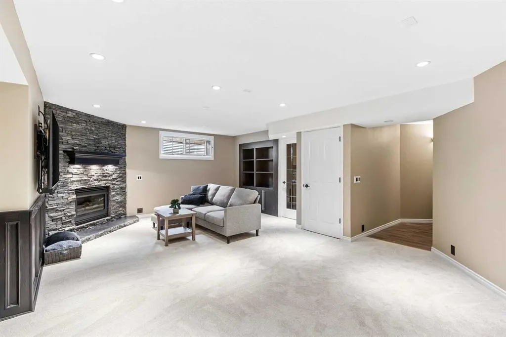 36 Hidden Ranch Mews NW