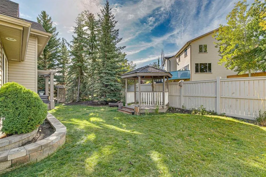 36 Hidden Ranch Mews NW